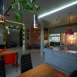 Cubby Отель