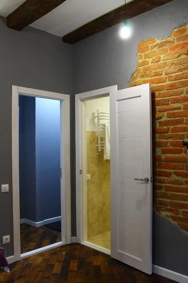 Lviv Loft Apartments Aparthotel